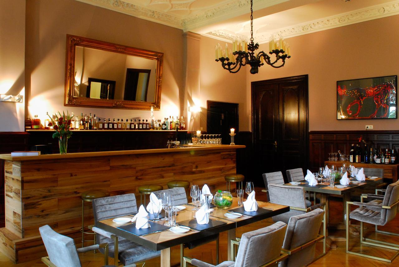 Romantik Hotel Schloss Reichenow Екстериор снимка