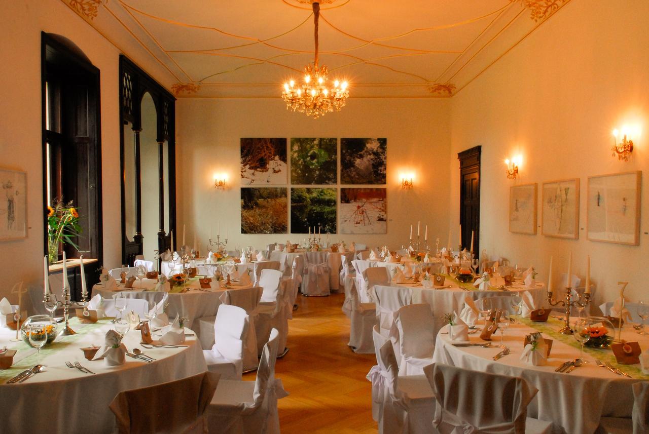 Romantik Hotel Schloss Reichenow Екстериор снимка